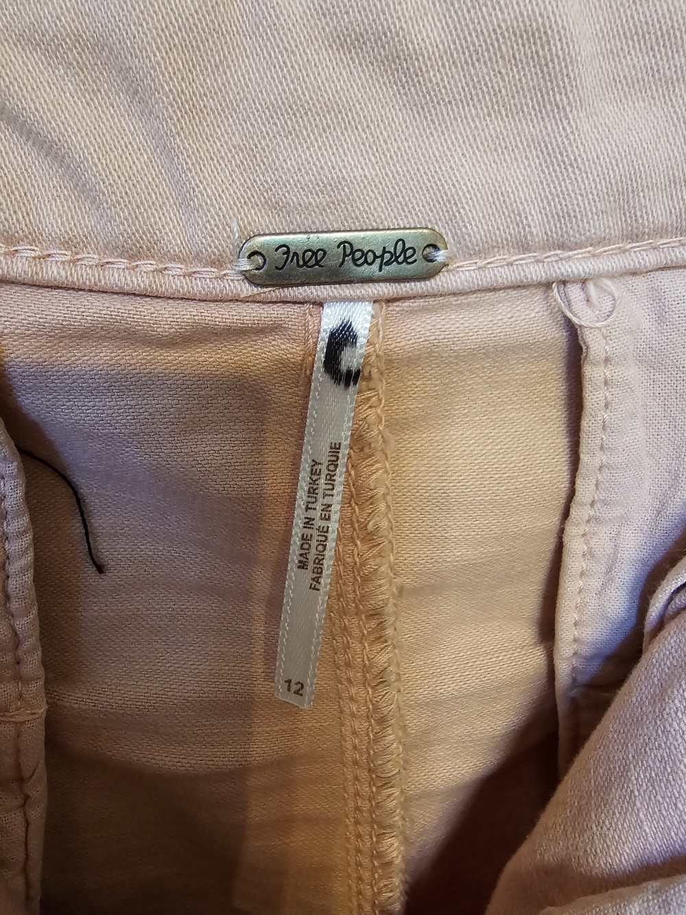 Free People NWT Pleated Shorts Size Large Blush Pink NEW WITH TAGS - Picture 3 of 3